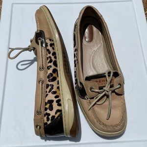 Sperry leopard print women’s size 10